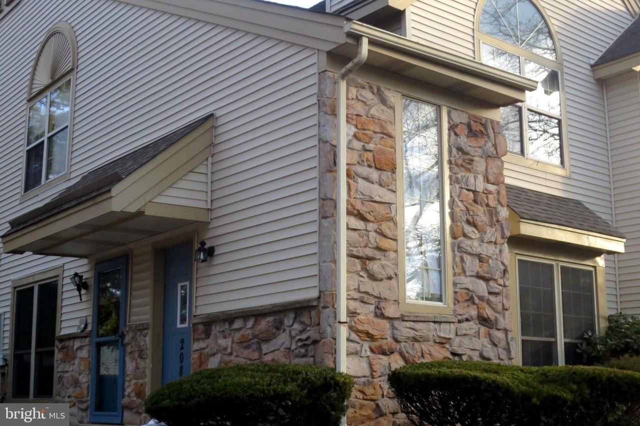 208 FOXMEADOW Drive unit: Condo 208 - Photo 2 of 17