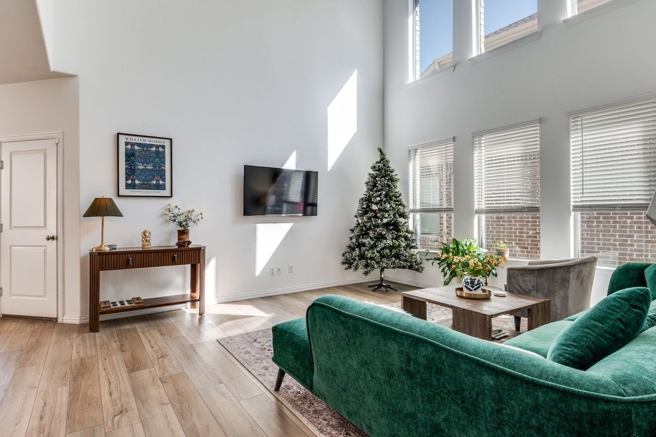 5342 Riverwalk Pkwy - Photo 4 of 12