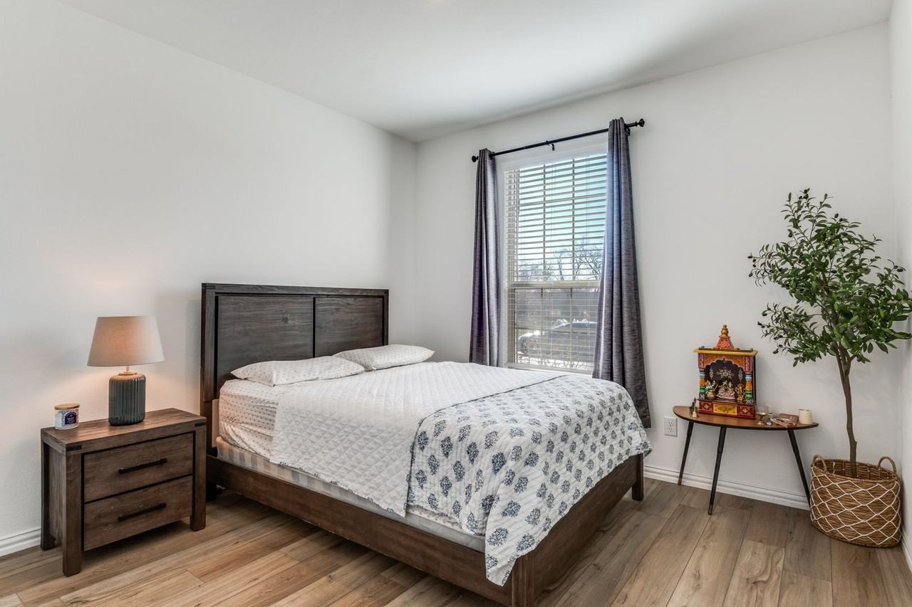 5342 Riverwalk Pkwy - Photo 7 of 12