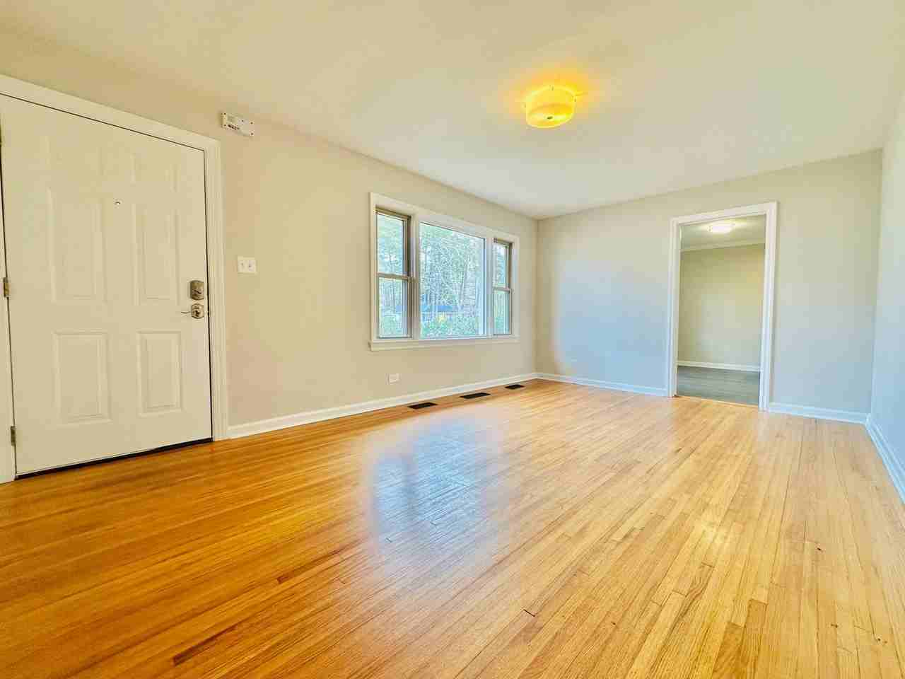 2915 Fawn Ave - Photo 5 of 42