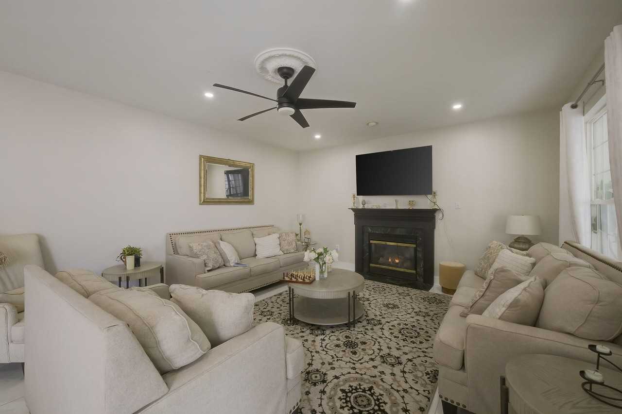 601 Crossover Ct - Photo 7 of 50