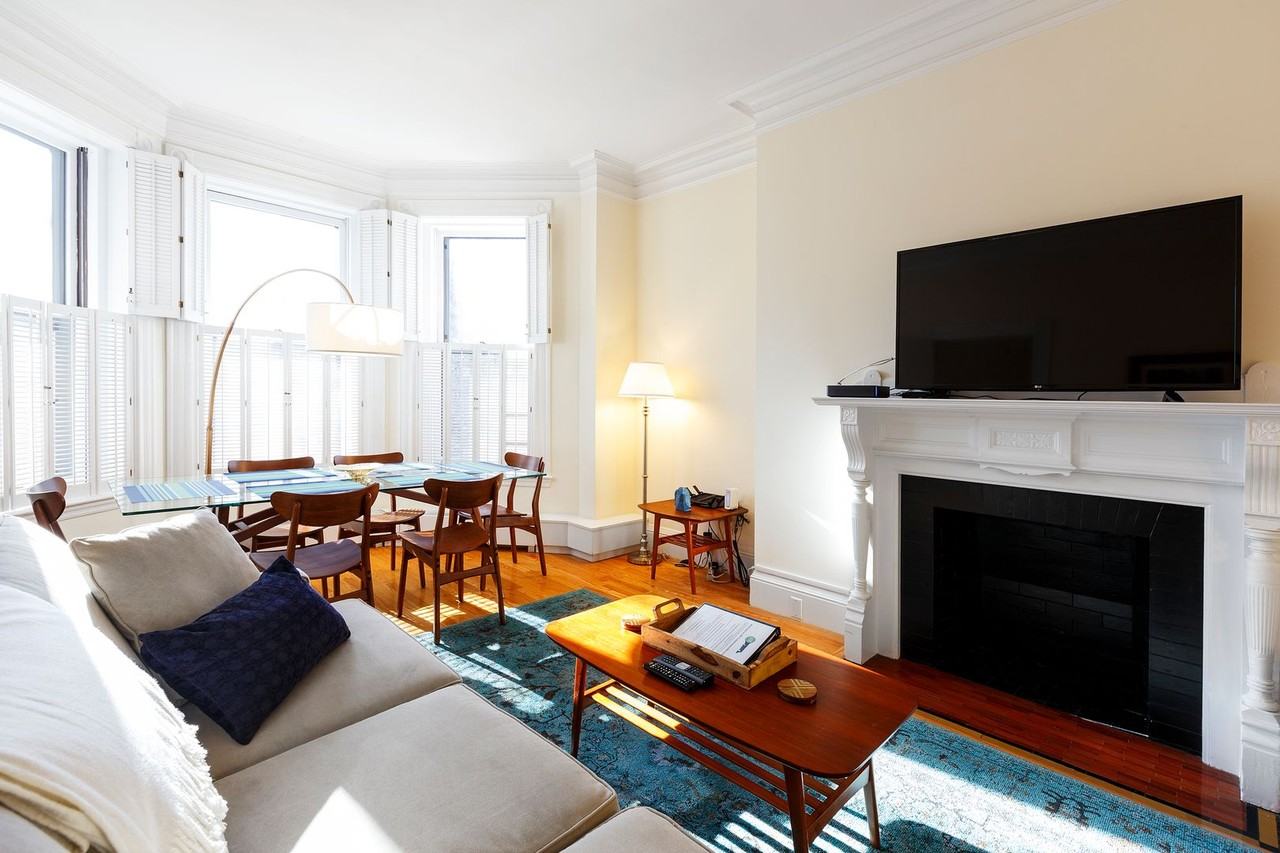 394 Commonwealth Ave - Photo 2 of 19