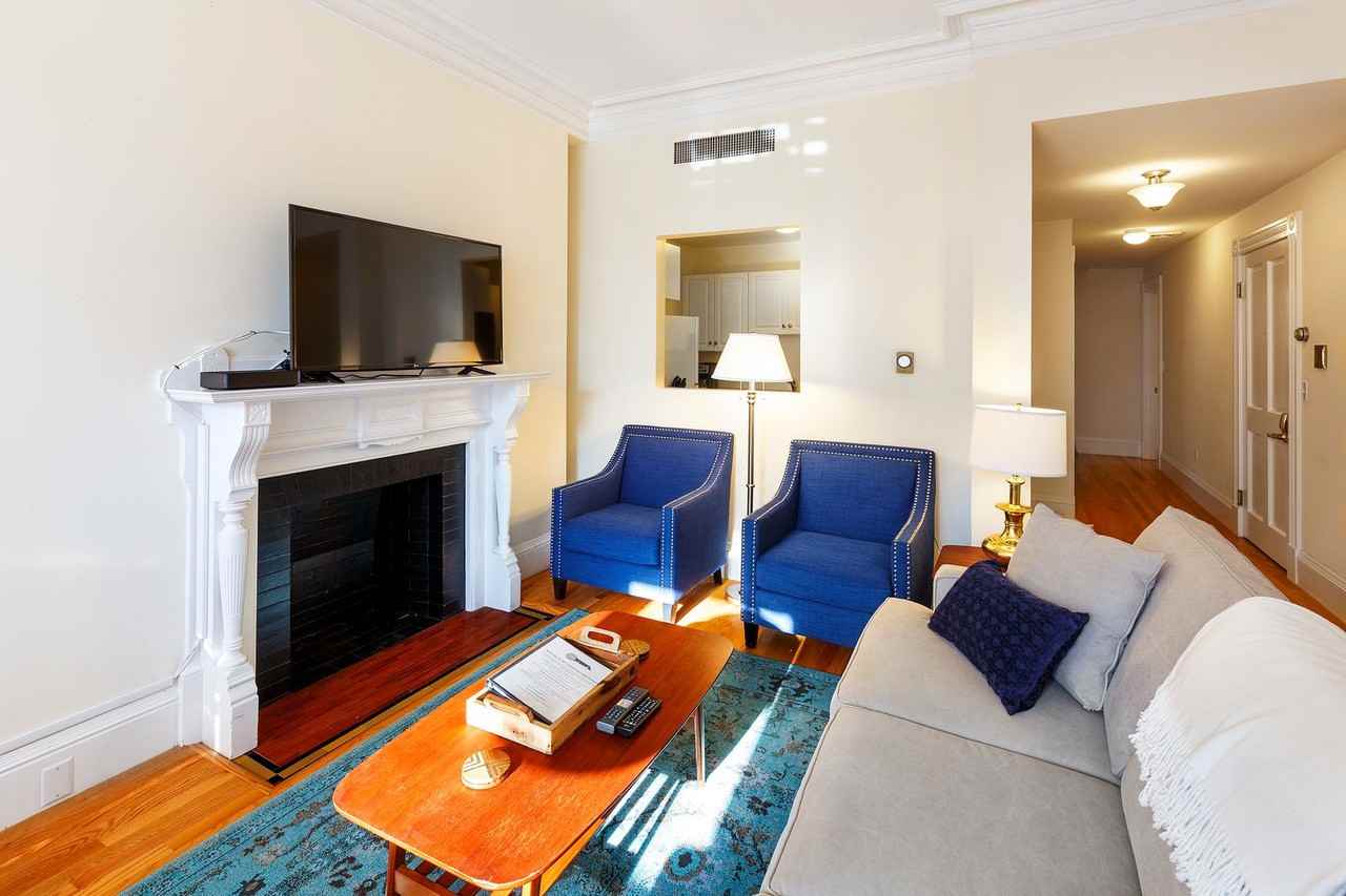 394 Commonwealth Ave - Photo 3 of 19