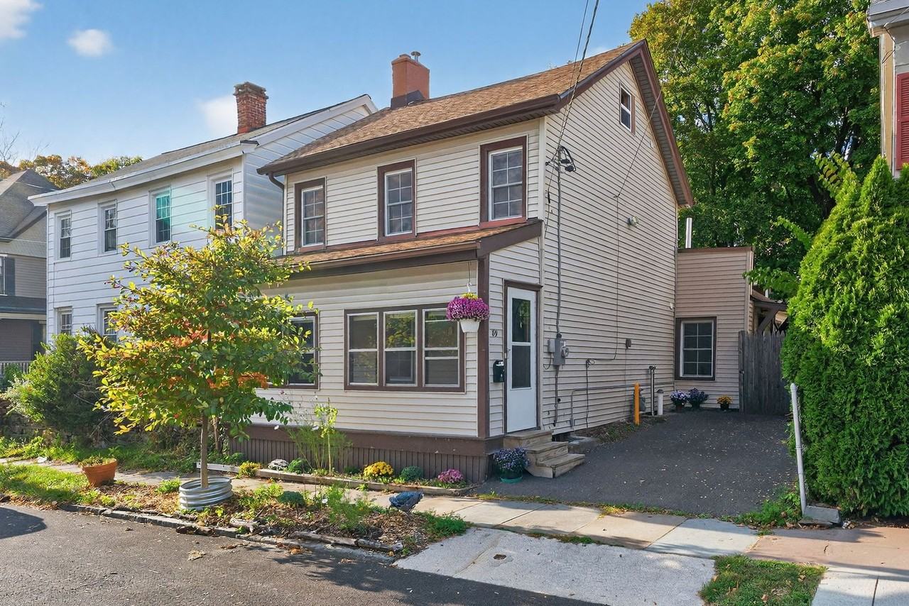 89 Spring St - Photo 2 of 30