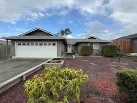 2045 Hayes St - Photo 1 of 1