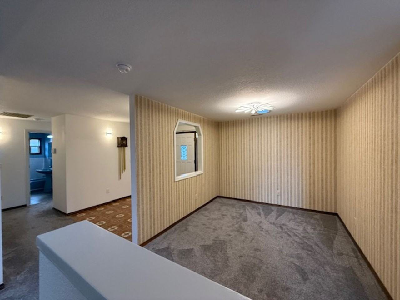 2045 Hayes St - Photo 4 of 50