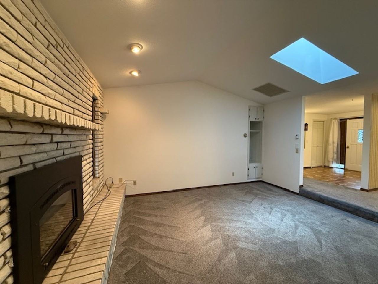 2045 Hayes St - Photo 6 of 50