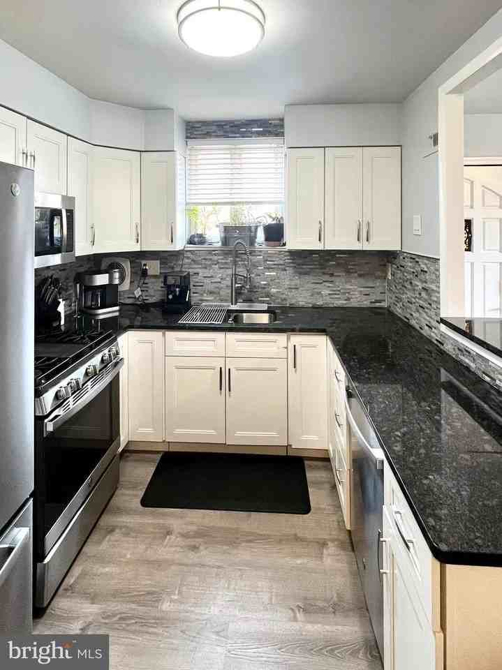 4308 Mcmenamy St - Photo 6 of 15