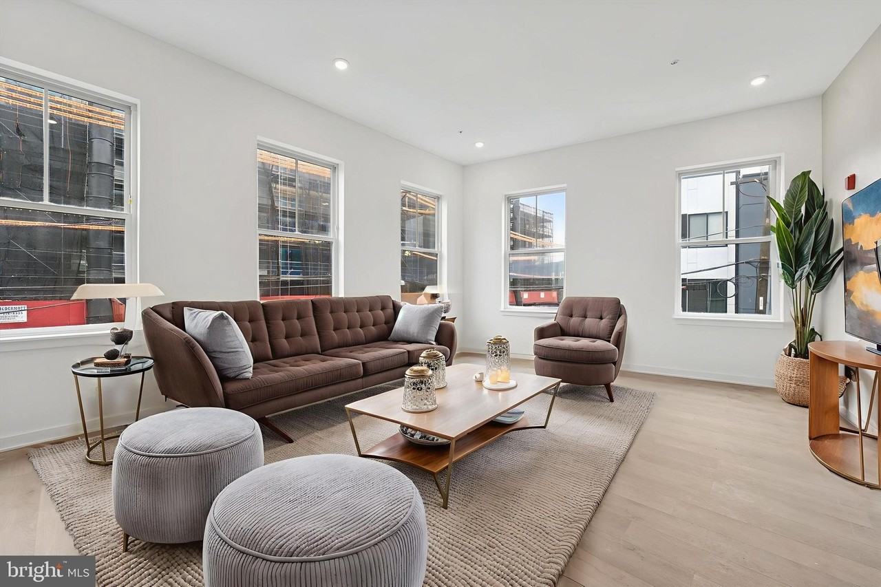 1500 Frankford Ave Unit 201 - Photo 2 of 15