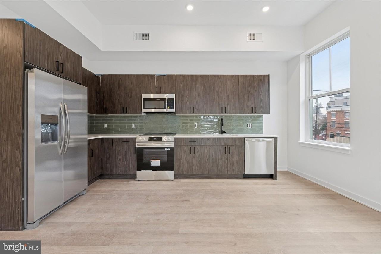 1500 Frankford Ave Unit 201 - Photo 6 of 15