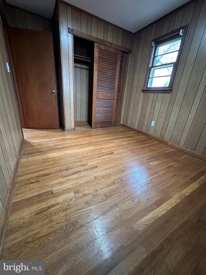 934 N East Street Ext - Photo 7 of 11