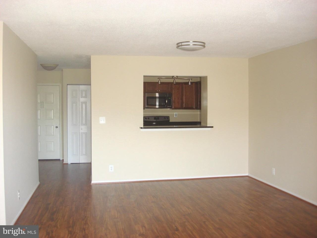 8340 Greensboro Dr #516 - Photo 5 of 35