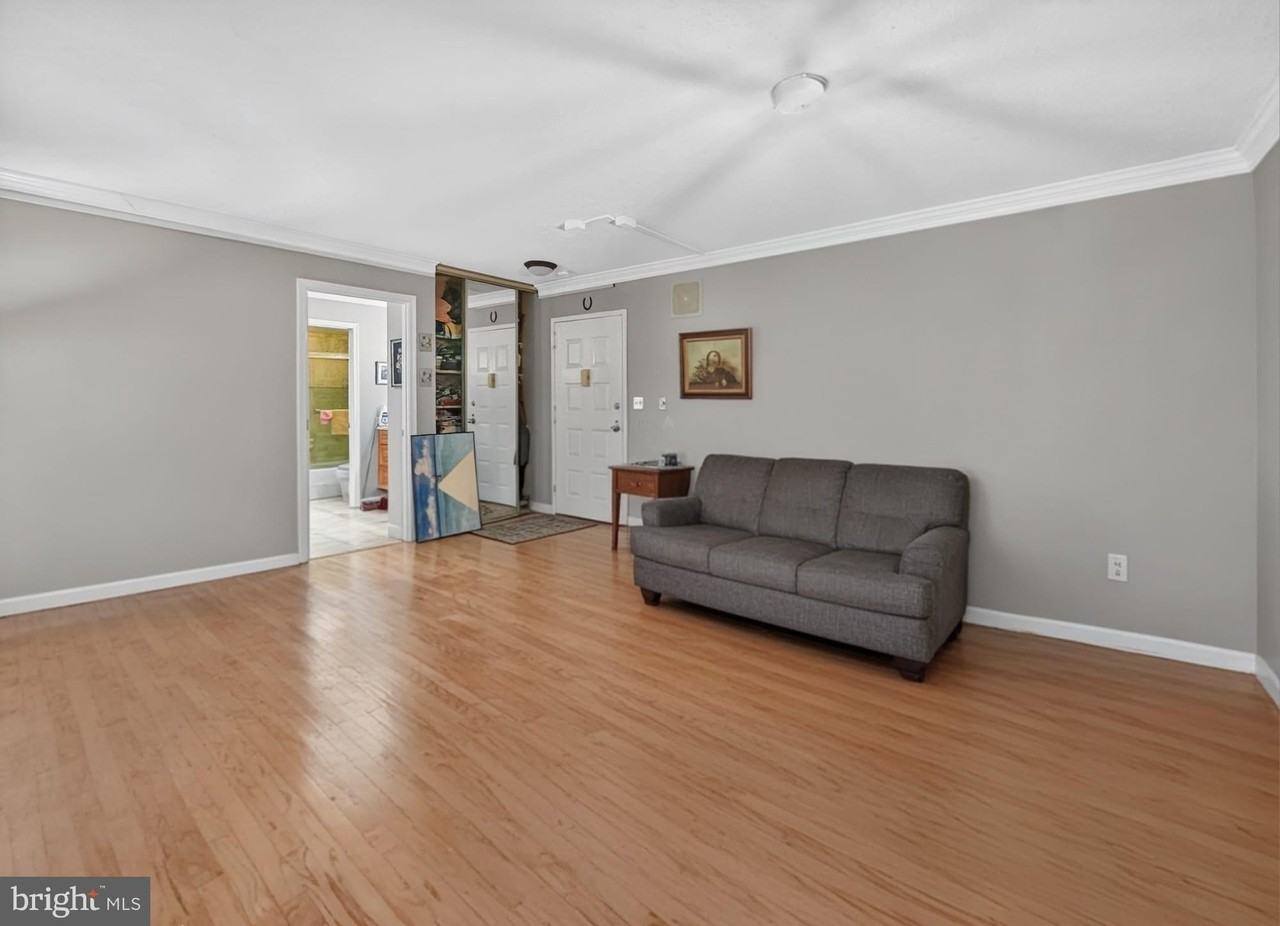 8370 Greensboro Dr Unit 325 - Photo 3 of 36