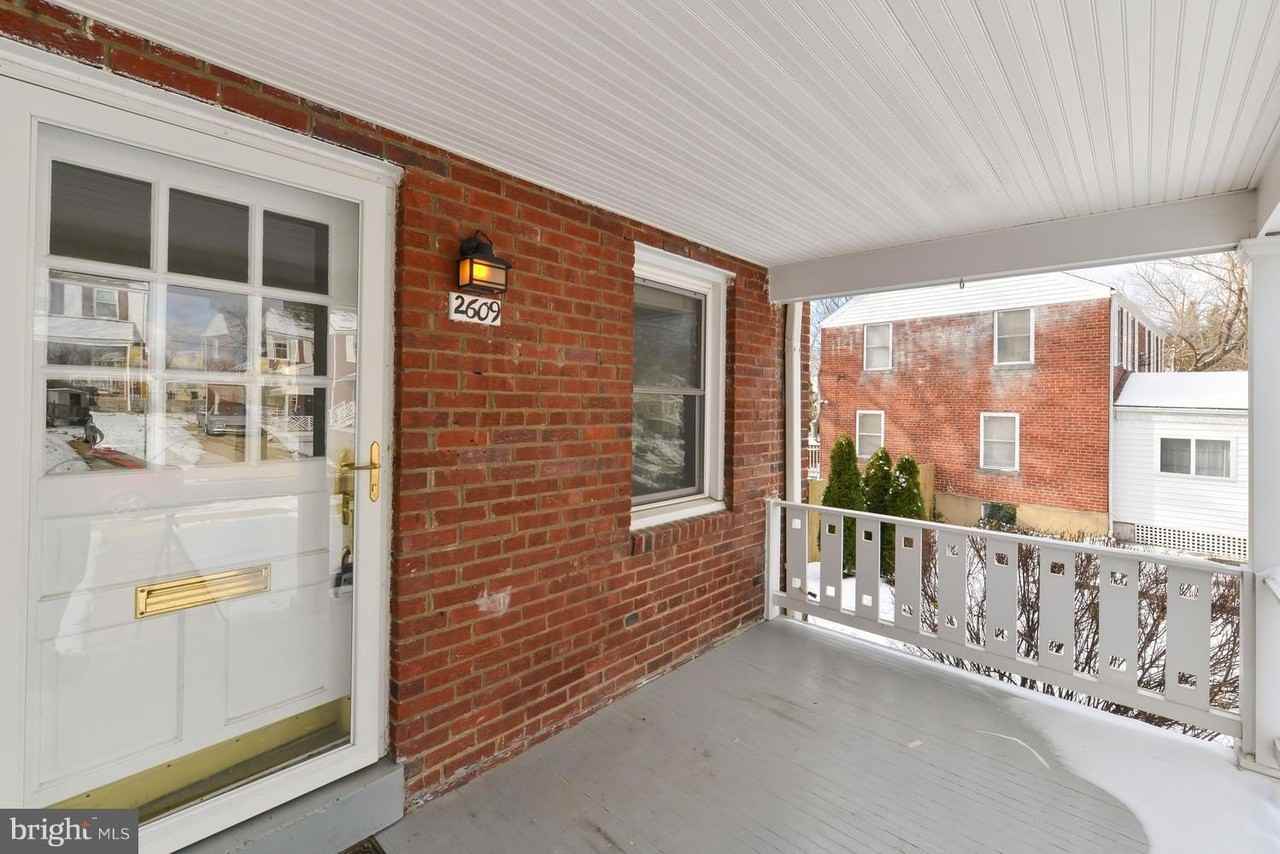 2609 Farmington Dr - Photo 2 of 21