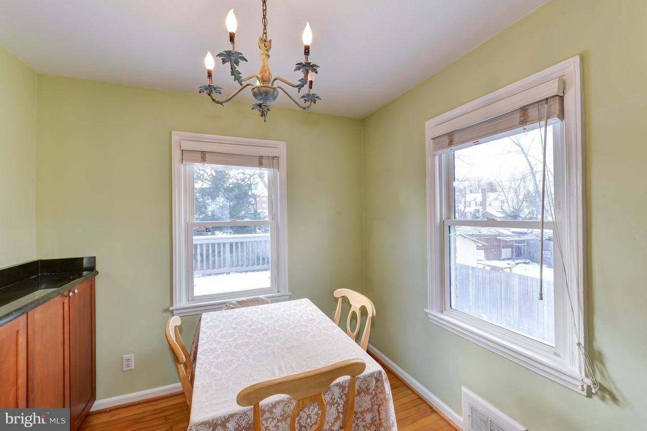 2609 Farmington Dr - Photo 6 of 21