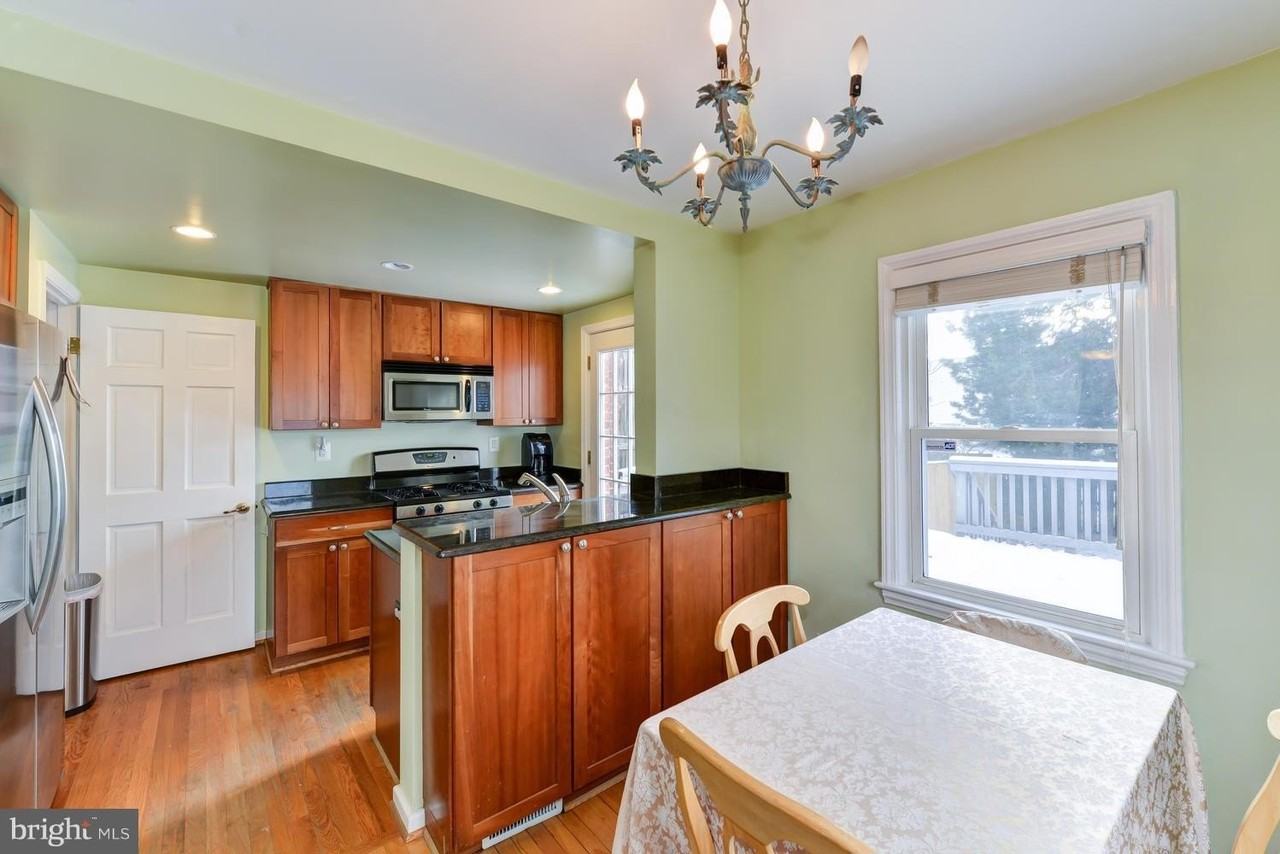 2609 Farmington Dr - Photo 7 of 21