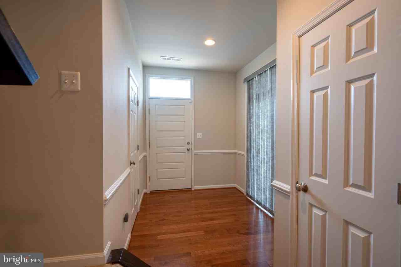 21027 Ashburn Heights Dr - Photo 6 of 29