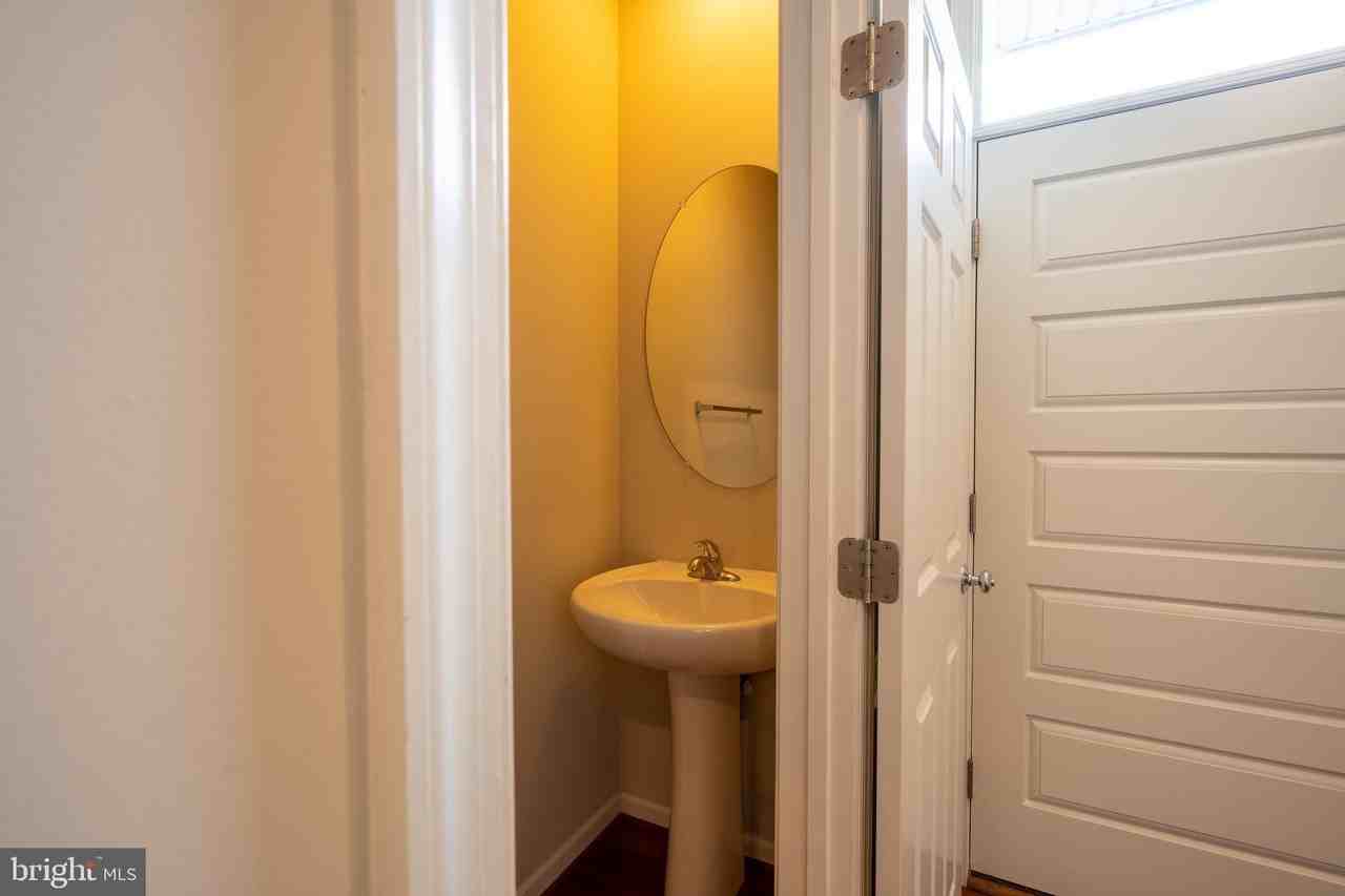 21027 Ashburn Heights Dr - Photo 7 of 29