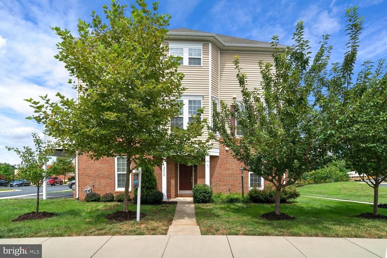 22664 Amberjack Sq - Photo 2 of 46