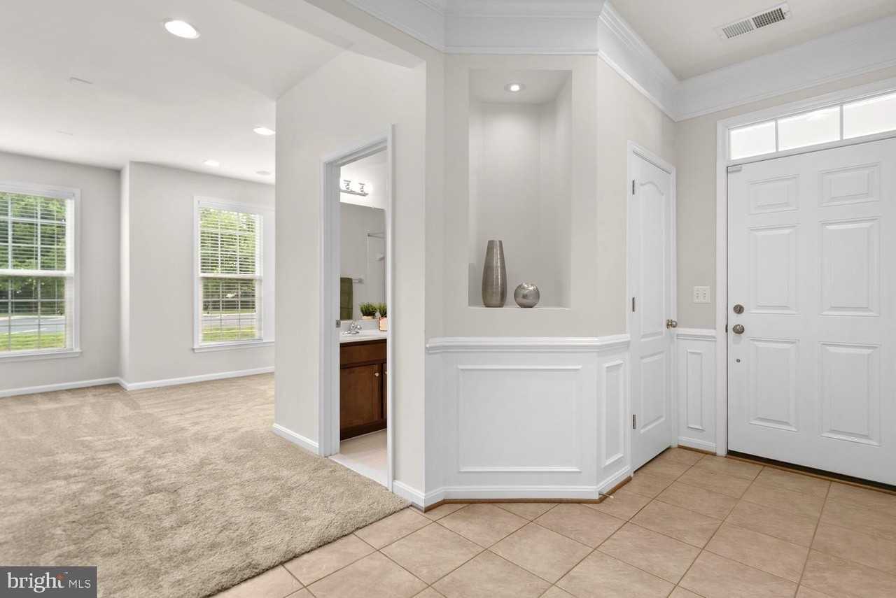 22664 Amberjack Sq - Photo 3 of 46