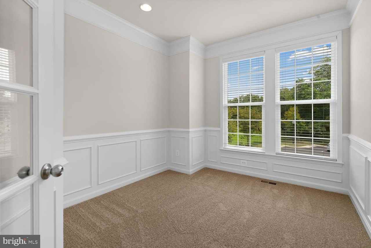 22664 Amberjack Sq - Photo 7 of 46