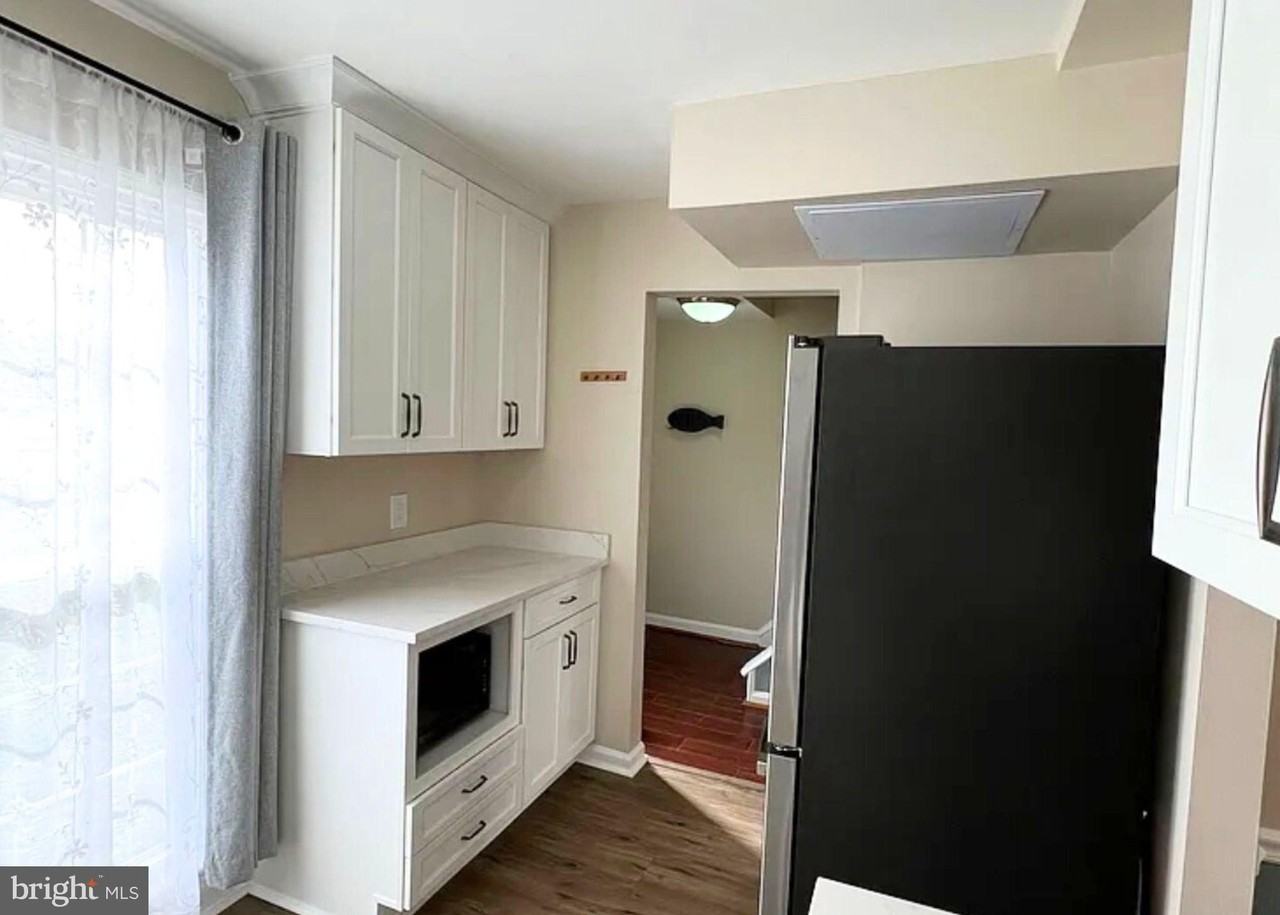 10108 Sabin Dr - Photo 6 of 29