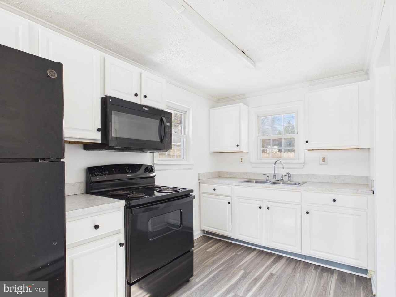 629 Virginia Ave - Photo 6 of 13