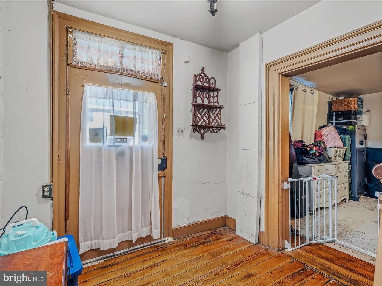 309 W Liberty St - Photo 5 of 50