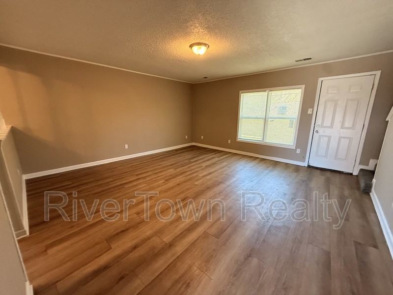 3816 Cedar Path Dr - Photo 2 of 15