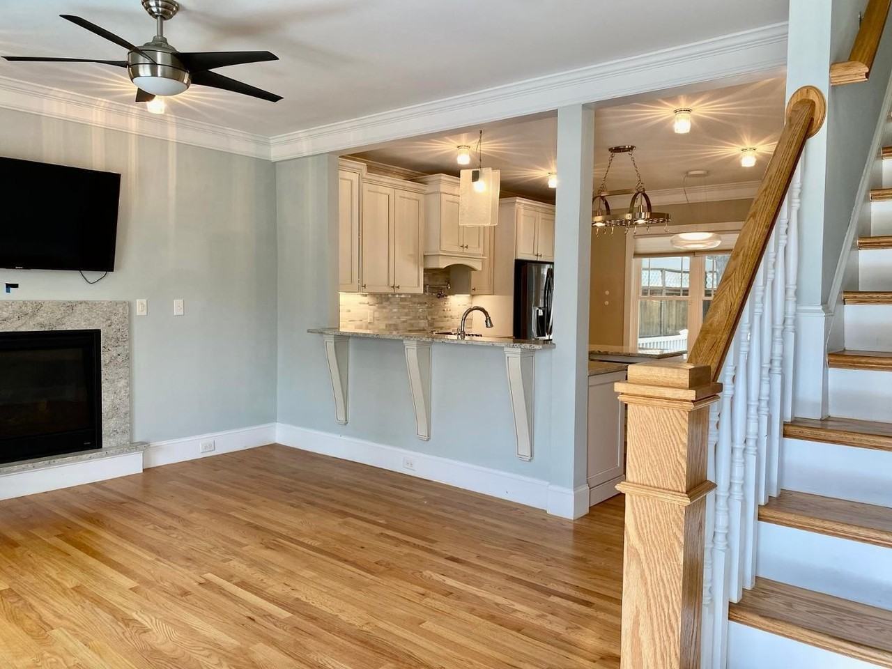 305 Mallard Ave - Photo 5 of 50