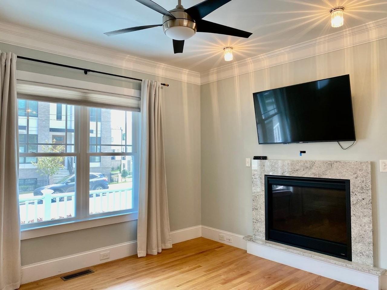 305 Mallard Ave - Photo 6 of 50