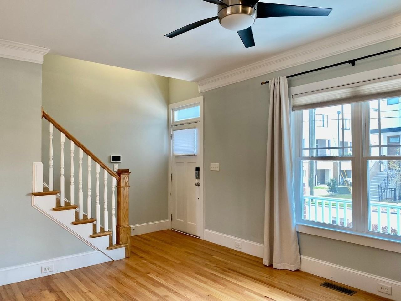 305 Mallard Ave - Photo 7 of 50