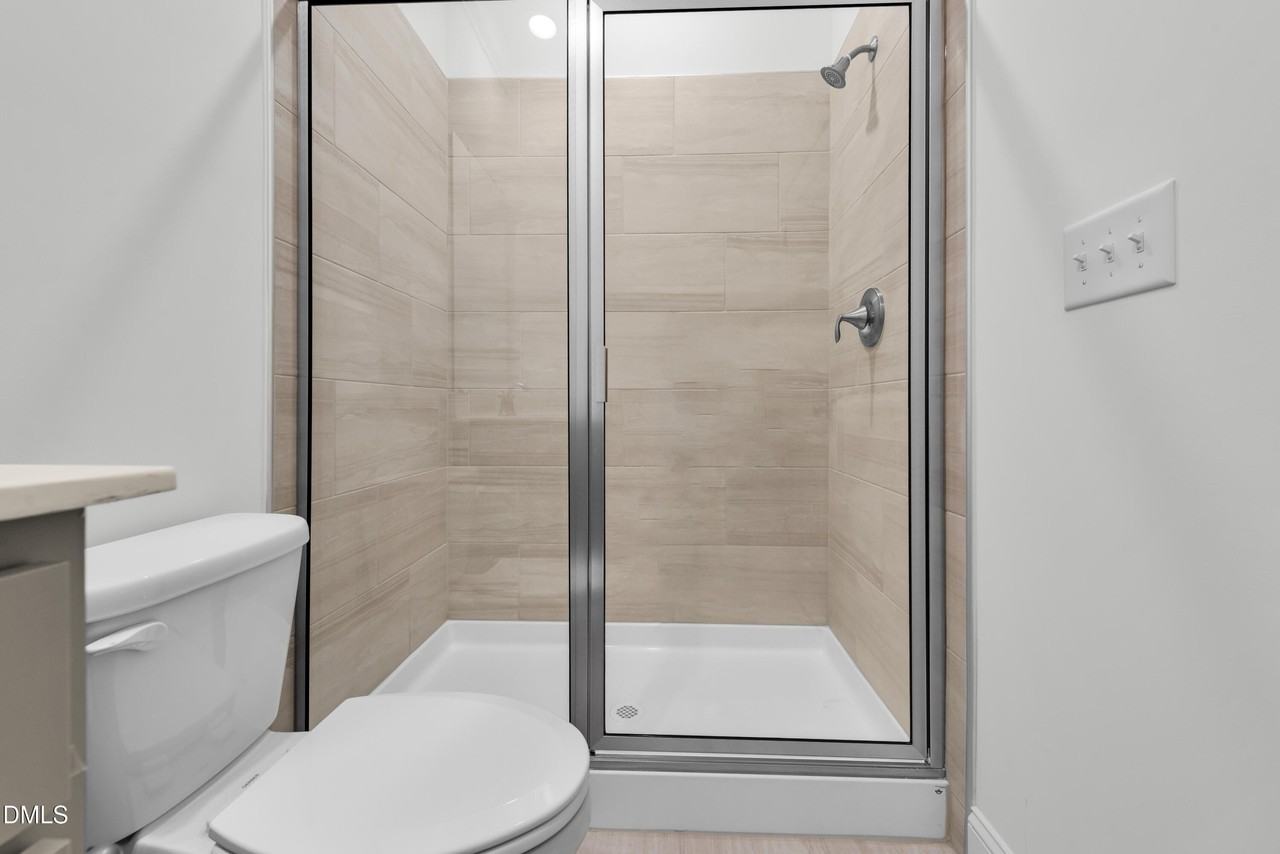 1017 Cassa Clubhouse Way - Photo 7 of 42