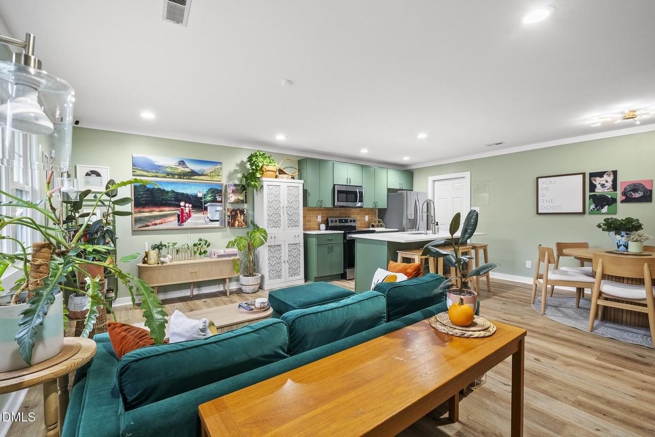 1002 Bacon St - Photo 2 of 31