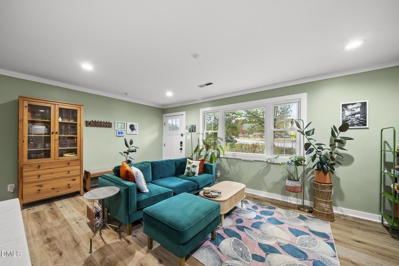 1002 Bacon St - Photo 6 of 31