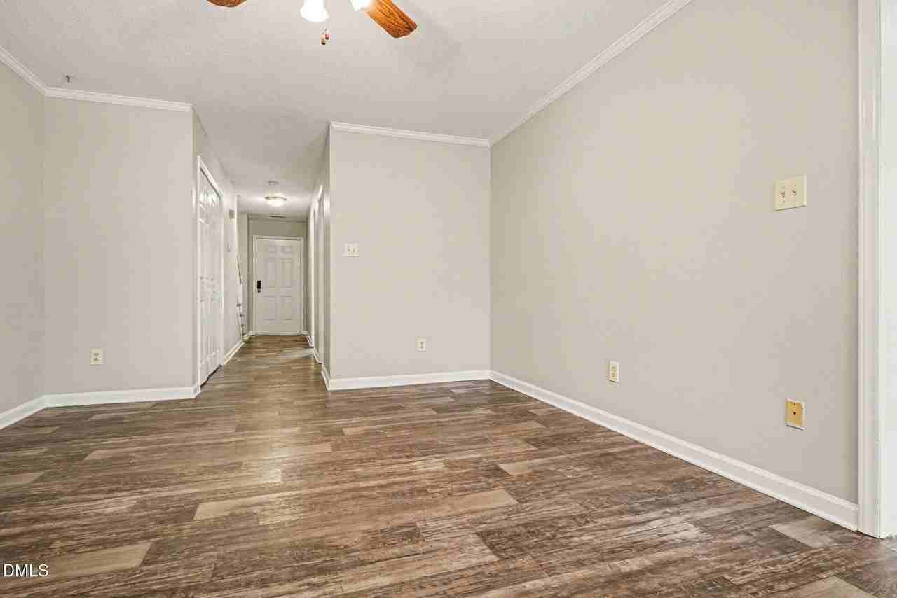 110 Carriage House Trl - Photo 5 of 28