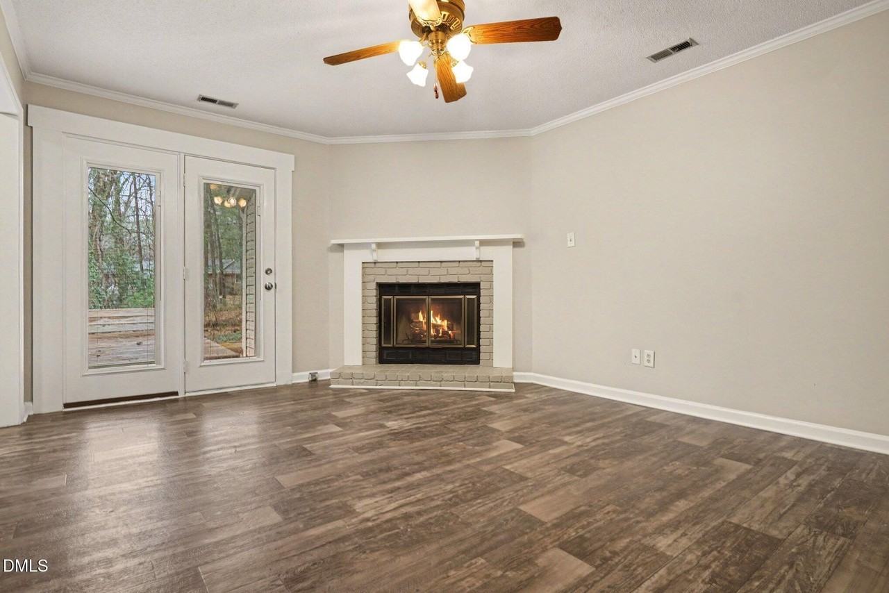 110 Carriage House Trl - Photo 6 of 28