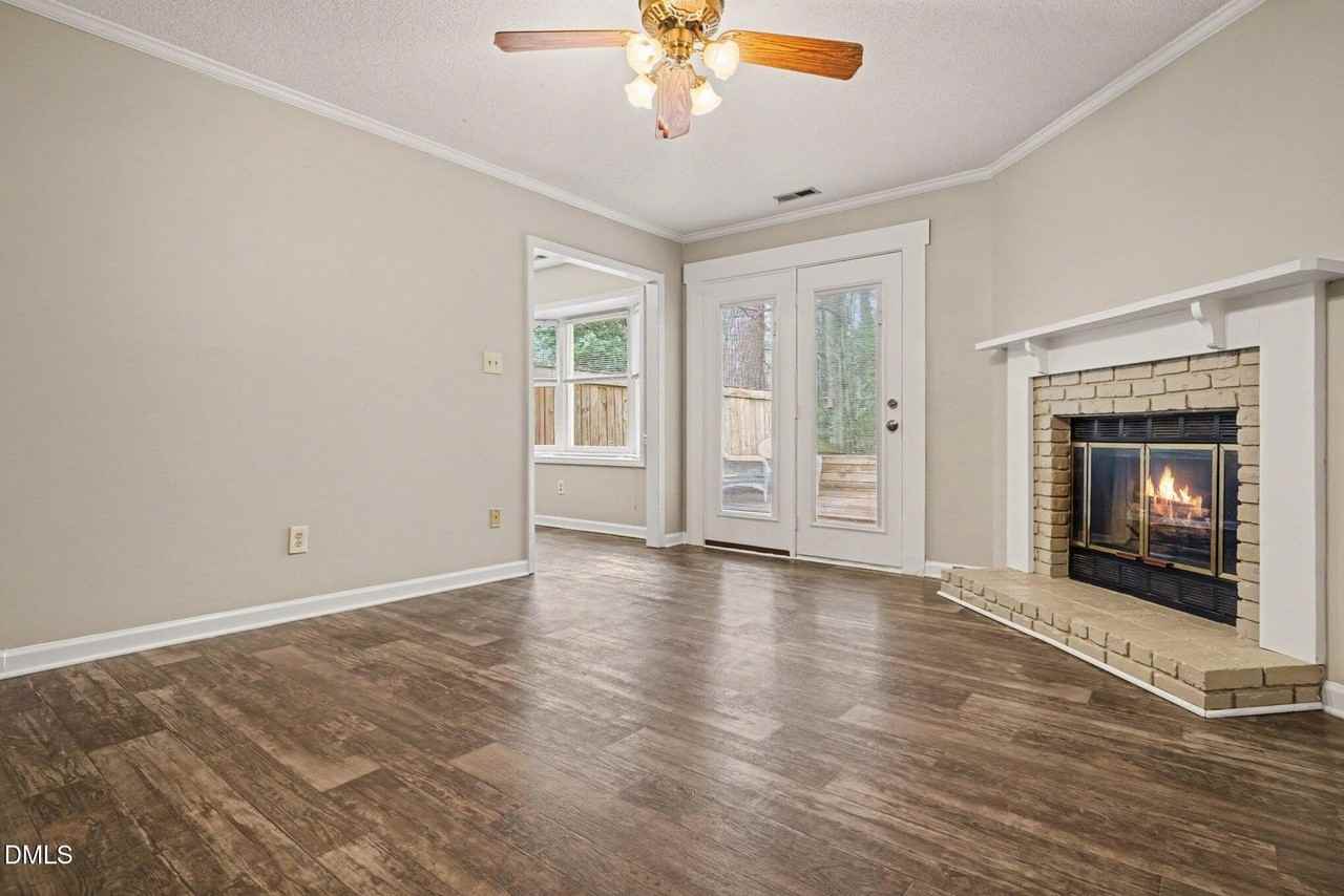 110 Carriage House Trl - Photo 7 of 28