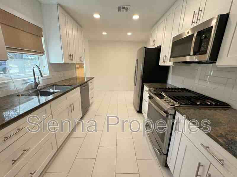 1304 Hillcrest Dr - Photo 3 of 27