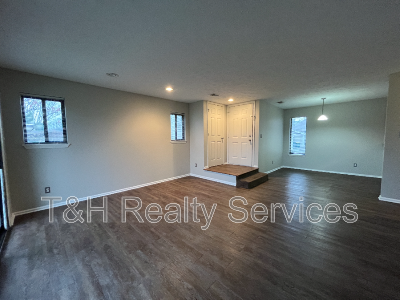 2971 Horseshoe Bend Dr - Photo 2 of 19