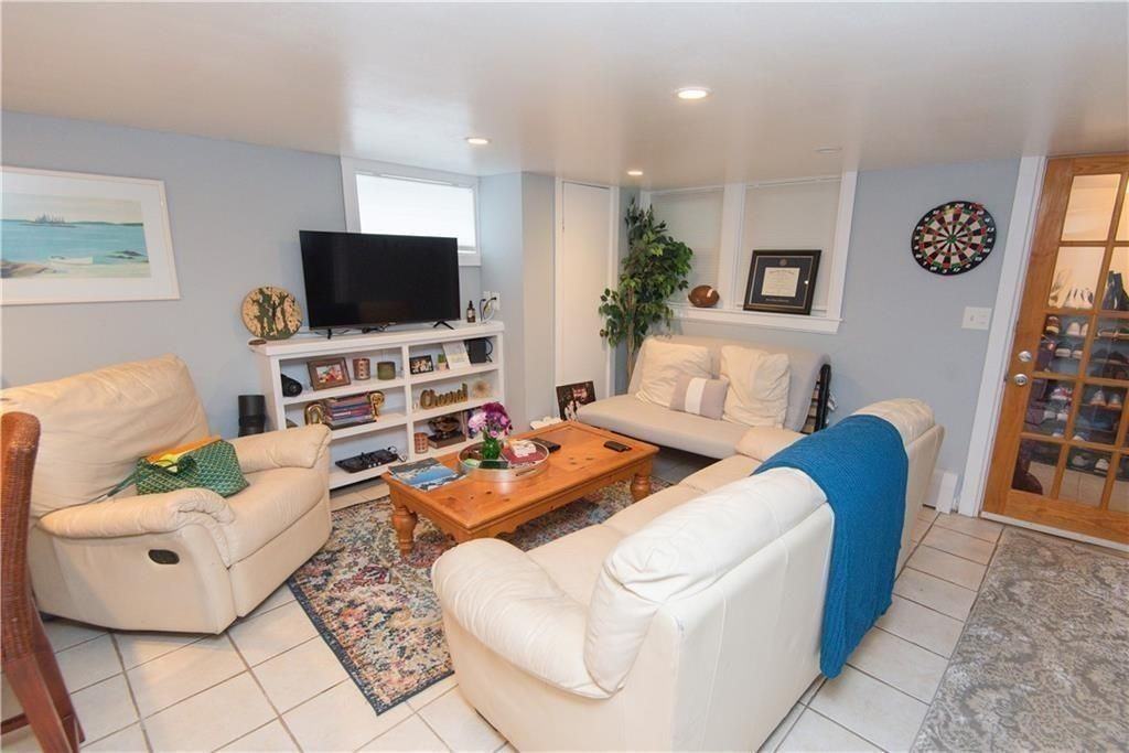 11 Crescent Rd ##1 - Photo 3 of 20