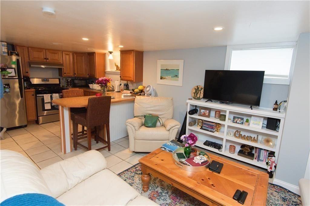 11 Crescent Rd ##1 - Photo 5 of 20