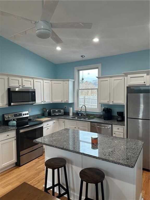 17 Crescent Rd - Photo 2 of 23