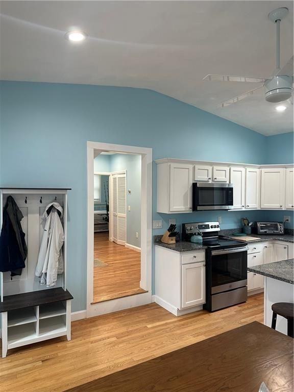 17 Crescent Rd - Photo 3 of 23