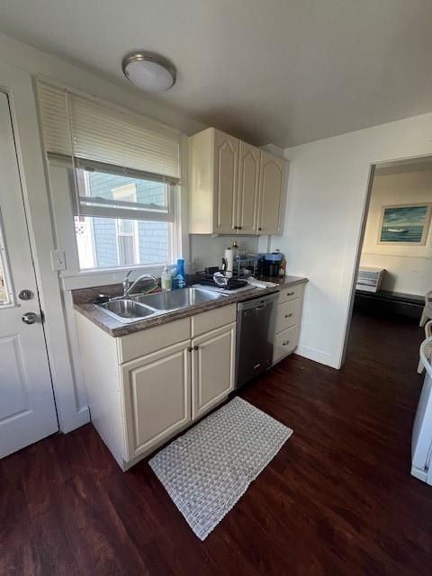 13 Brewer St - Photo 4 of 10