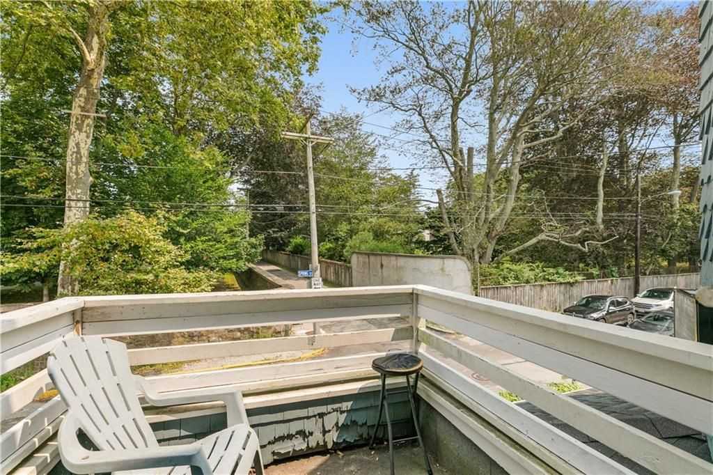 501 Spring St ##1 - Photo 4 of 46