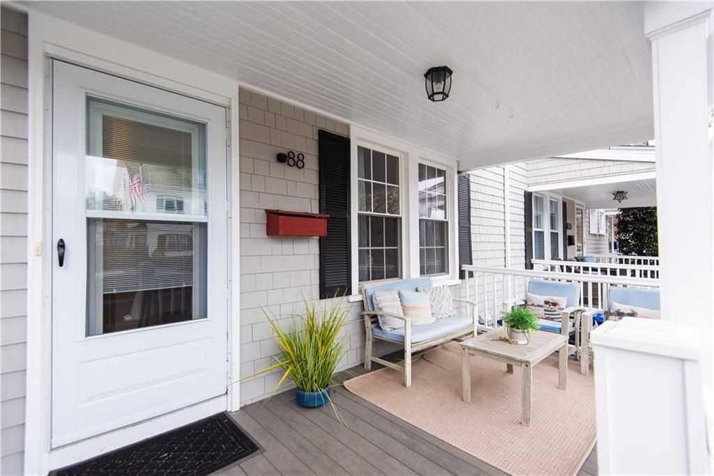 88 Kay St - Photo 4 of 44