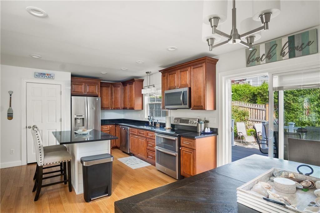 88 Kay St - Photo 7 of 44