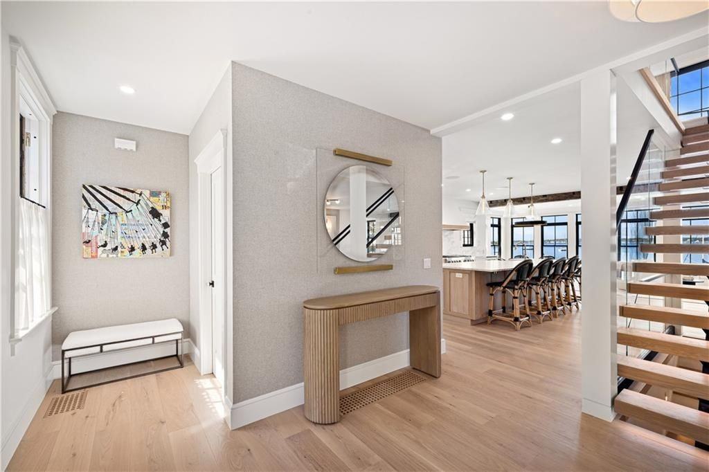 96 Washington St - Photo 7 of 28