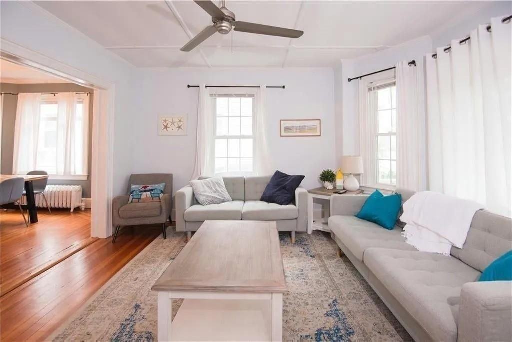 20 Carroll Ave - Photo 4 of 27